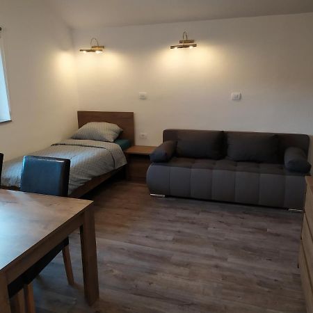Gostilna Ulcar Hotel Ig Bagian luar foto