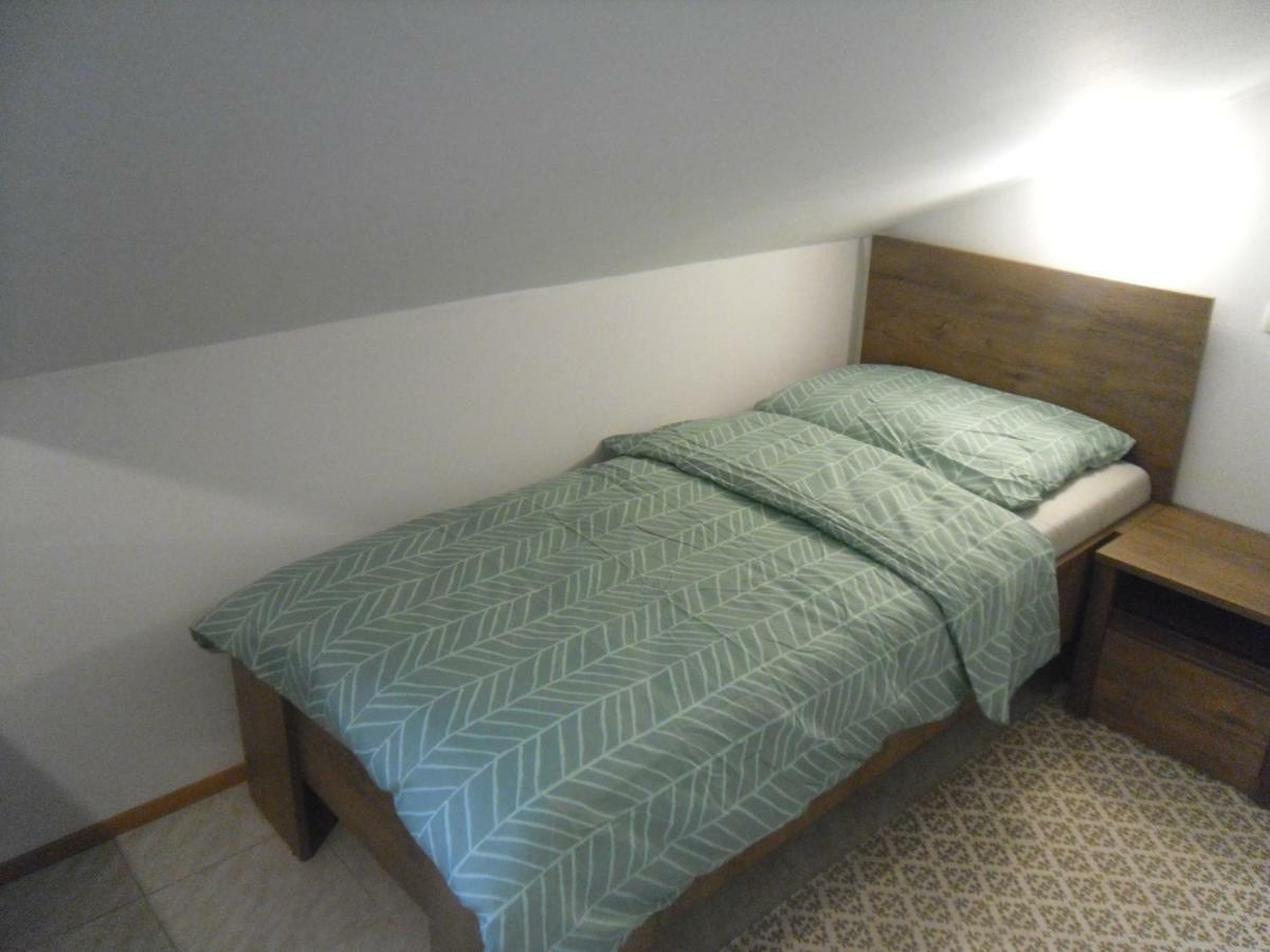 Gostilna Ulcar Hotel Ig Bagian luar foto
