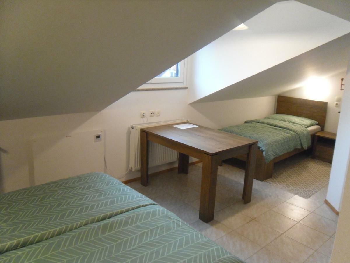 Gostilna Ulcar Hotel Ig Bagian luar foto