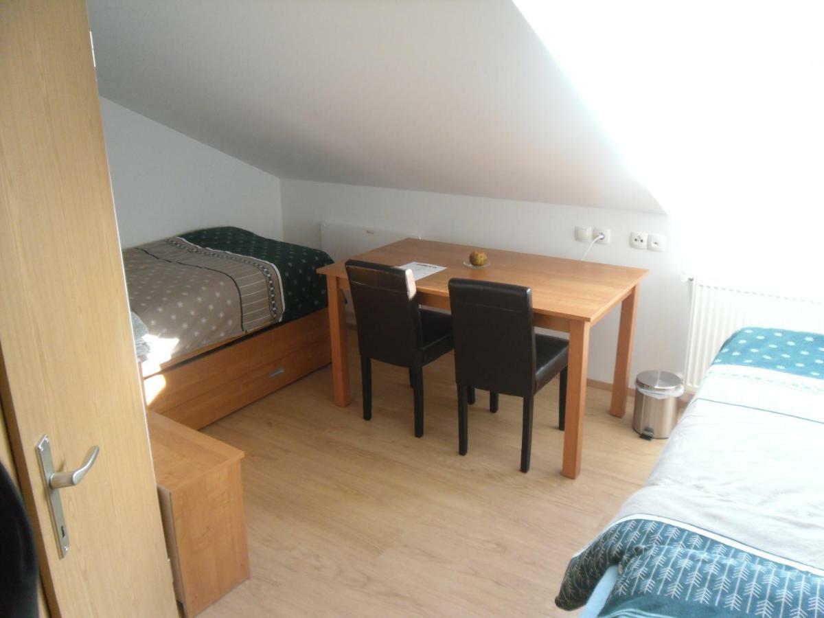 Gostilna Ulcar Hotel Ig Bagian luar foto